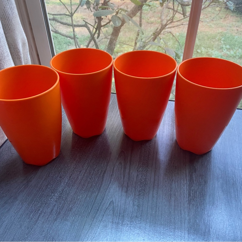 Tupperware open house tumblers/cups 18oz